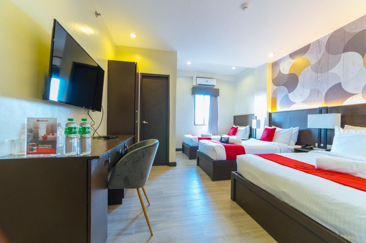 Hotel Reddoorz Premium @ Sta Rosa Tagaytay Road Silang Esterno foto
