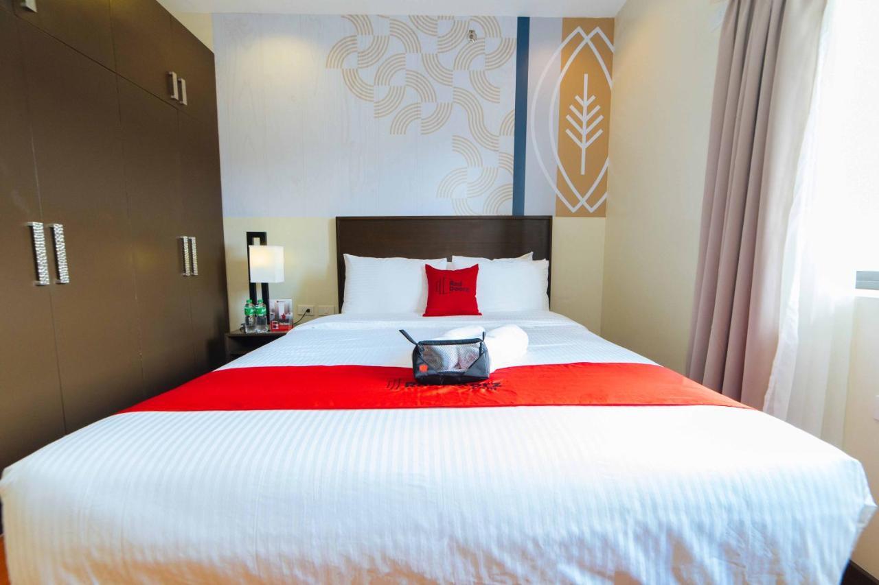 Hotel Reddoorz Premium @ Sta Rosa Tagaytay Road Silang Esterno foto