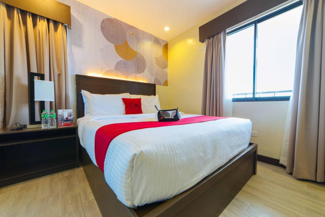 Hotel Reddoorz Premium @ Sta Rosa Tagaytay Road Silang Esterno foto