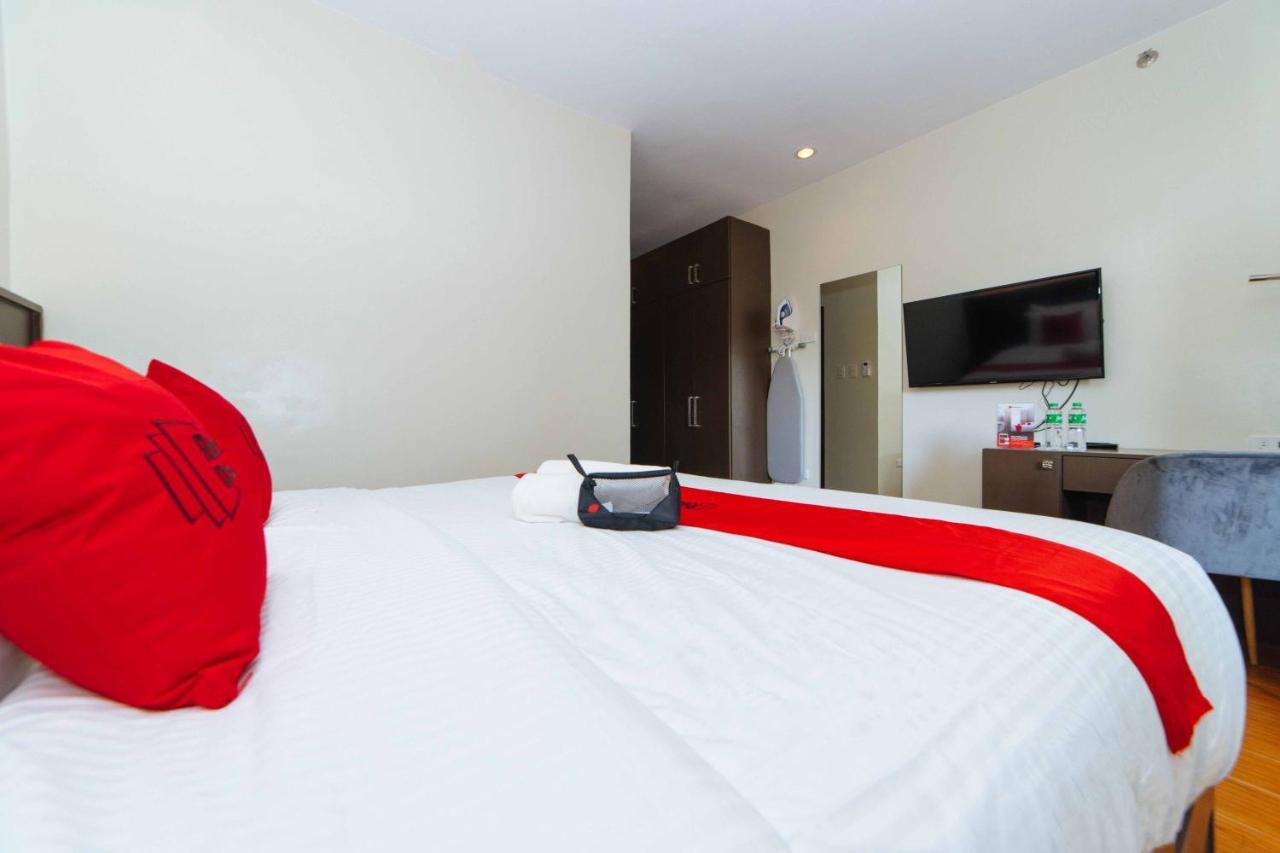 Hotel Reddoorz Premium @ Sta Rosa Tagaytay Road Silang Esterno foto