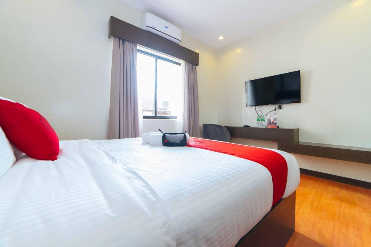 Hotel Reddoorz Premium @ Sta Rosa Tagaytay Road Silang Esterno foto