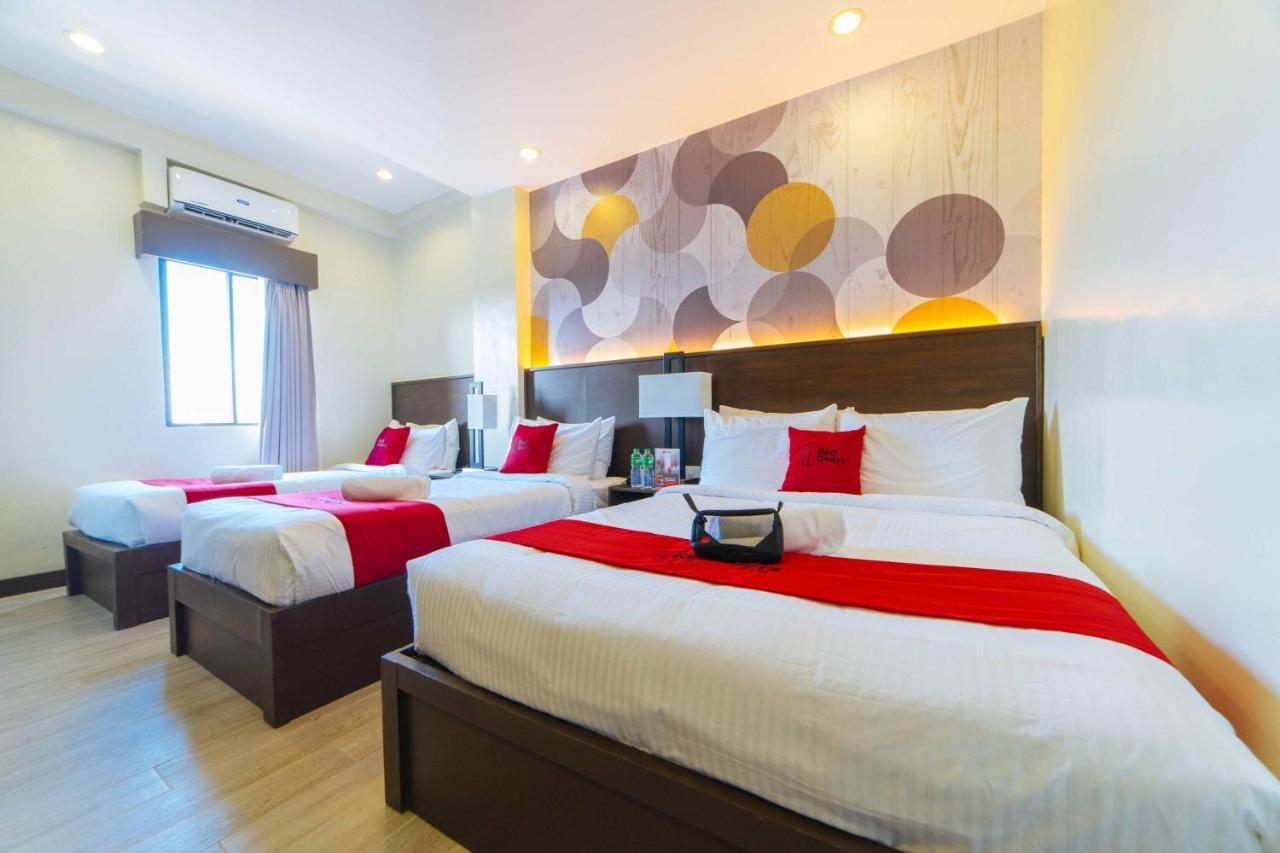 Hotel Reddoorz Premium @ Sta Rosa Tagaytay Road Silang Esterno foto