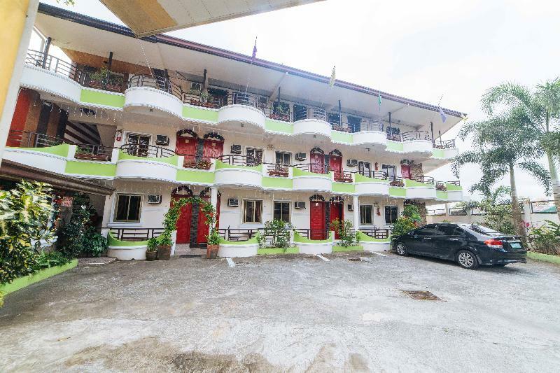 Hotel Reddoorz Premium @ Sta Rosa Tagaytay Road Silang Esterno foto