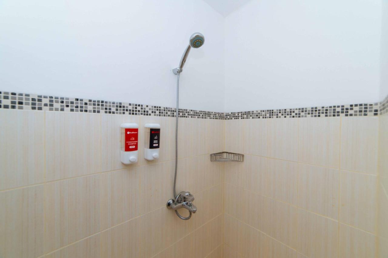 Hotel Reddoorz Premium @ Sta Rosa Tagaytay Road Silang Esterno foto